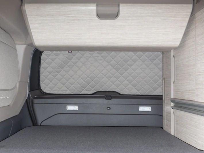 BRANDRUP® ISOLITE Extreme® Heckklappenfenster, Volkswagen T7 Cali (mit Stühlen in Heckklappe)