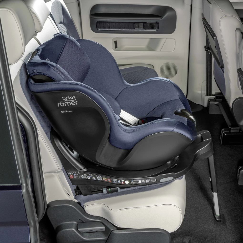 Volkswagen Kindersitz "Dualfix Pro"