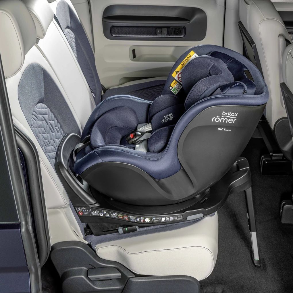 Volkswagen Kindersitz "Dualfix Pro"