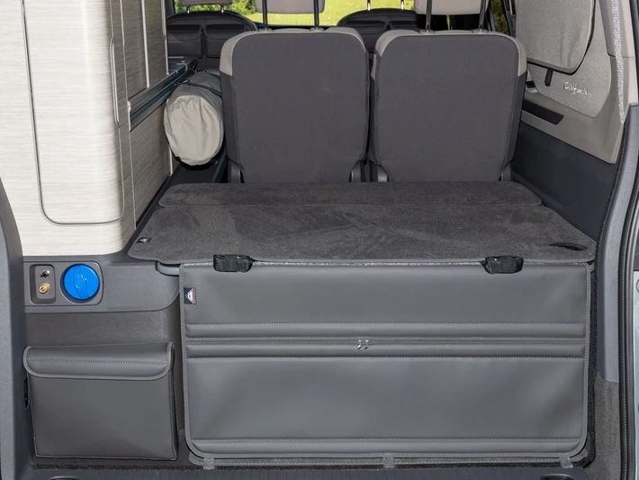 BRANDRUP® iXTEND PAD®, Schutzmatte Heckbrett, "Raven", Volkswagen T7 Cali Ocean/Coast