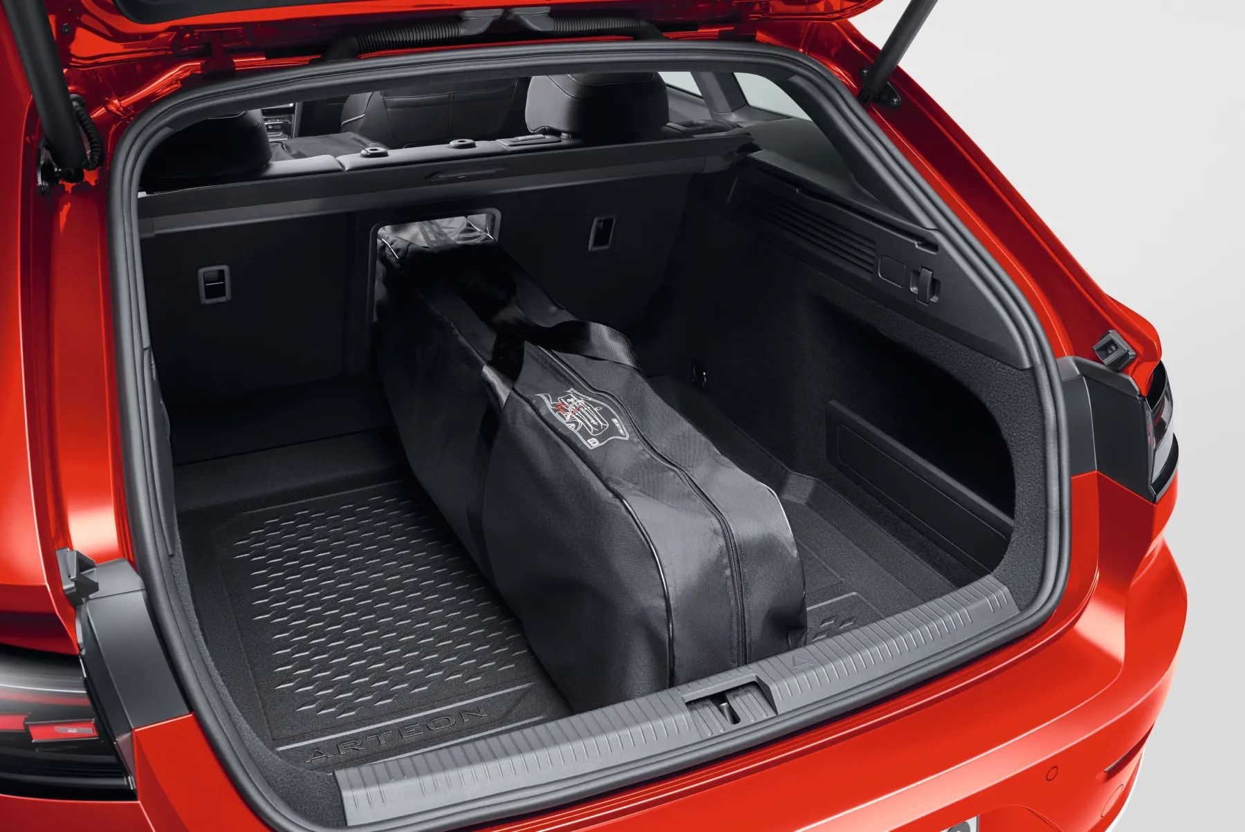 Volkswagen Original Skitasche (bis zu 4 Ski, Montage im Auto)