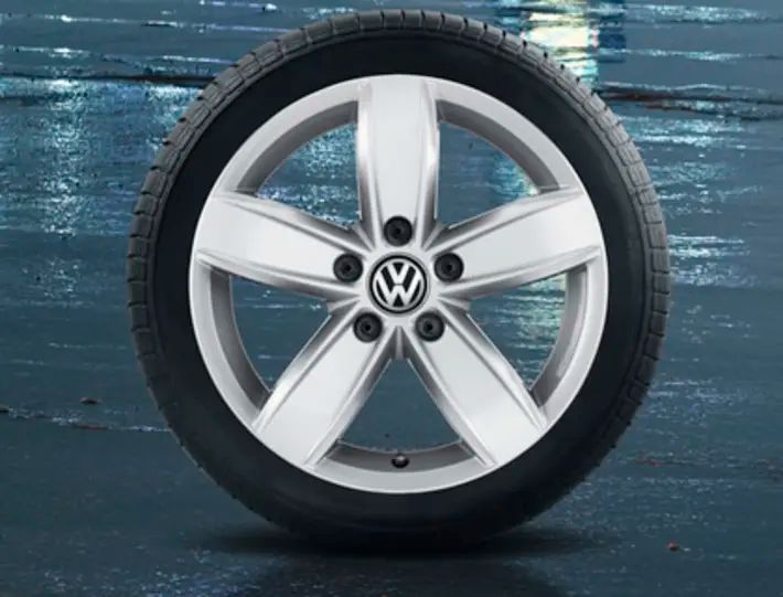 Volkswagen Leichtmetallfelge Corvara 6x15 5/112/43 Brillantsilber