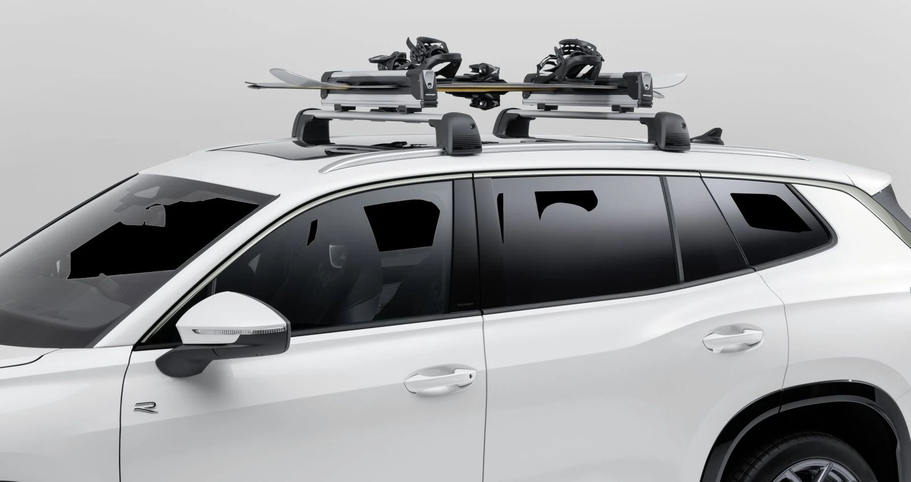 Volkswagen Original Ski- und Snowboardhalter „Premium“ ausziehbar (bis zu 4 Ski, Montage am Dach)