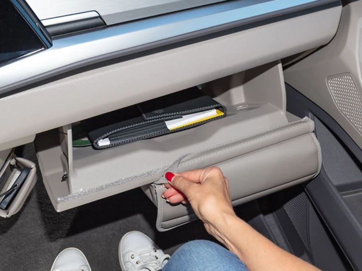 BRANDRUP® TIALO® Glovebox für VW T7 Cali / Multivan, Design "Leder Sandwick"