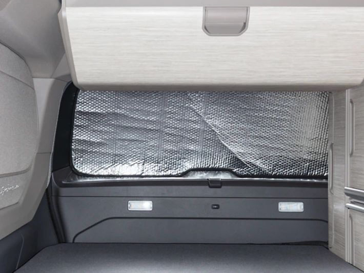 BRANDRUP® ISOLITE® Inside Heckklappenfenster, Volkswagen T7 California (mit Stühlen in Klappe)