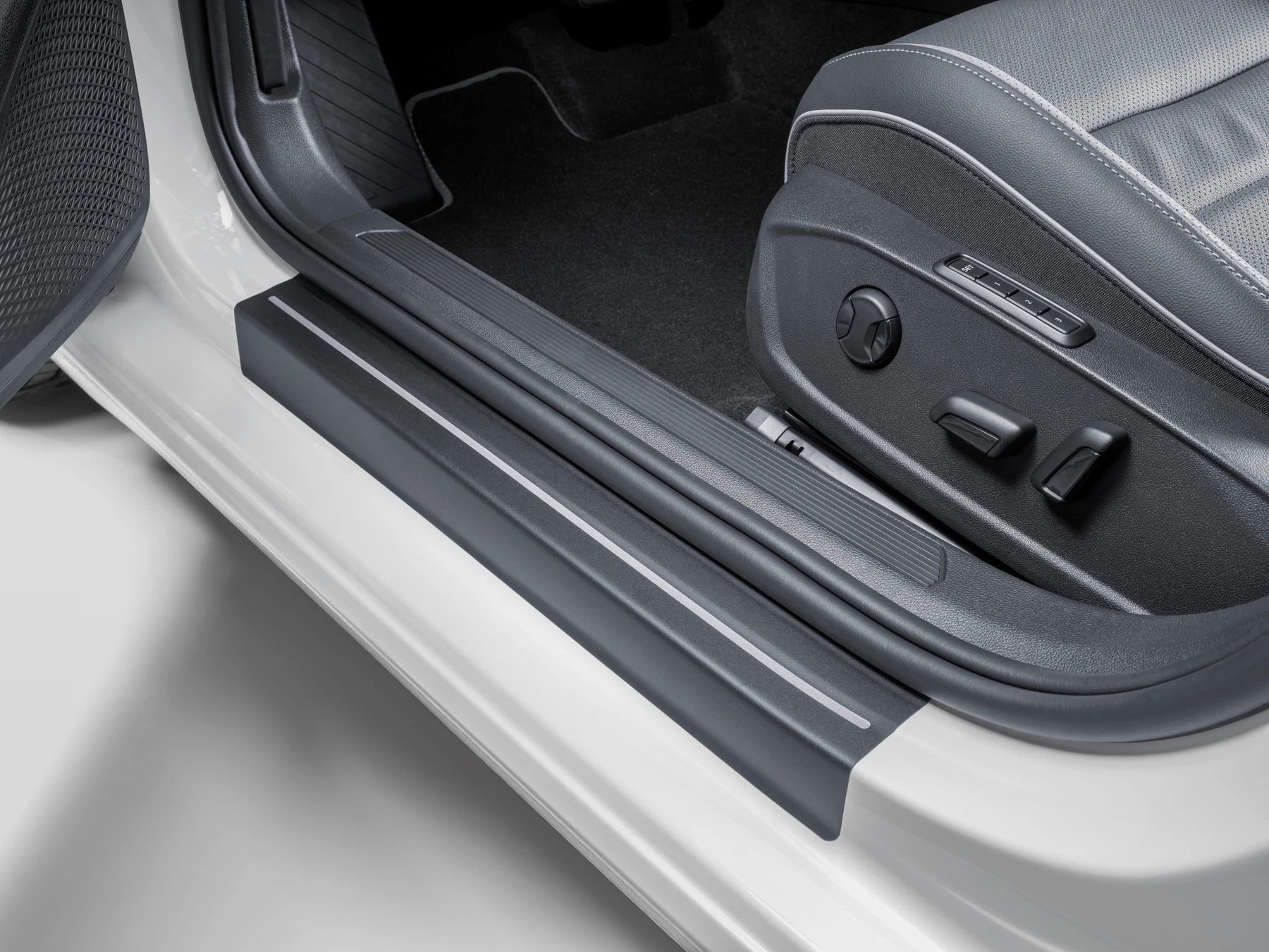 Volkswagen Original Einstiegsleistenfolien für Golf 8