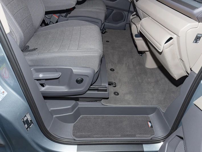 BRANDRUP® Veloursteppich Fahrerhaus, Design "Raven", Volkswagen T7 Linkslenker