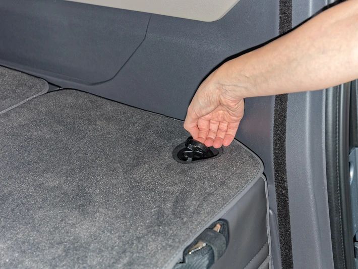 BRANDRUP® iXTEND PAD®, Schutzmatte Heckbrett, "Raven", Volkswagen T7 Cali Ocean/Coast