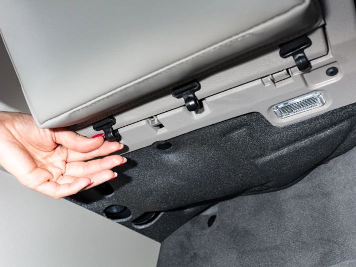 BRANDRUP® TIALO® Glovebox für VW T7 Cali / Multivan, Design "Leder Sandwick"